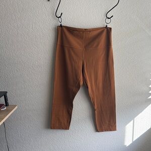 lululemon carmel brown cropped leggings